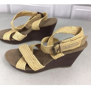 Old Navy woven wedge heels size 11